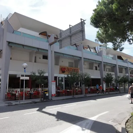 Nyaraló Albanella *